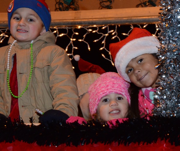 Orange Christmas Parade KOGT