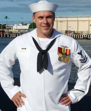 Local Navy Officer Receives Award - KOGT