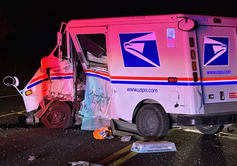 Accident Involving Postal Truck KOGT