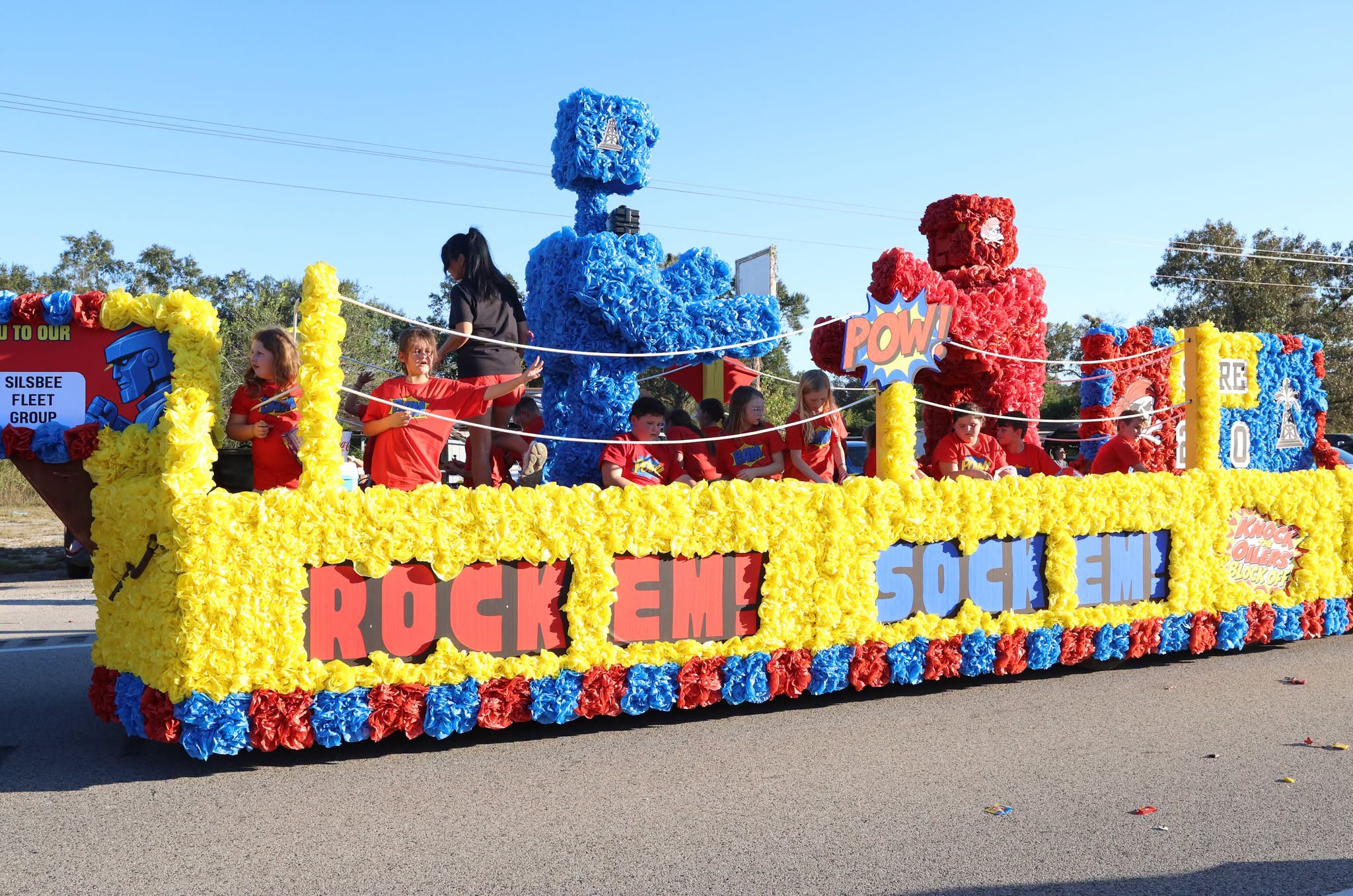 Kogt Pirates Host Homecoming Parade - KOGT